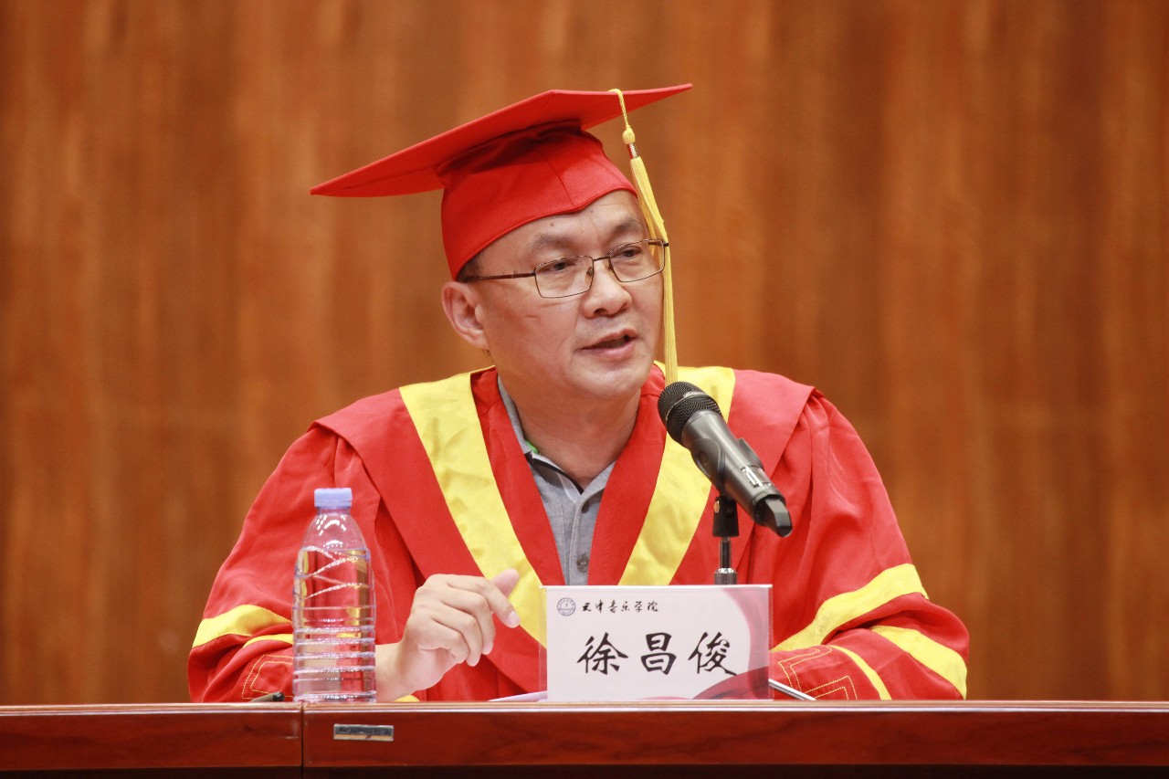 院党委书记索玉华,院长徐昌俊,院党委副书记董洪霞,副院长方建军,副